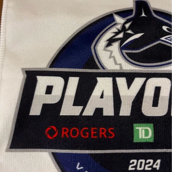 NHL | Vancouver Canucks 2024 Playoffs rally towel - Picture 3 of 4